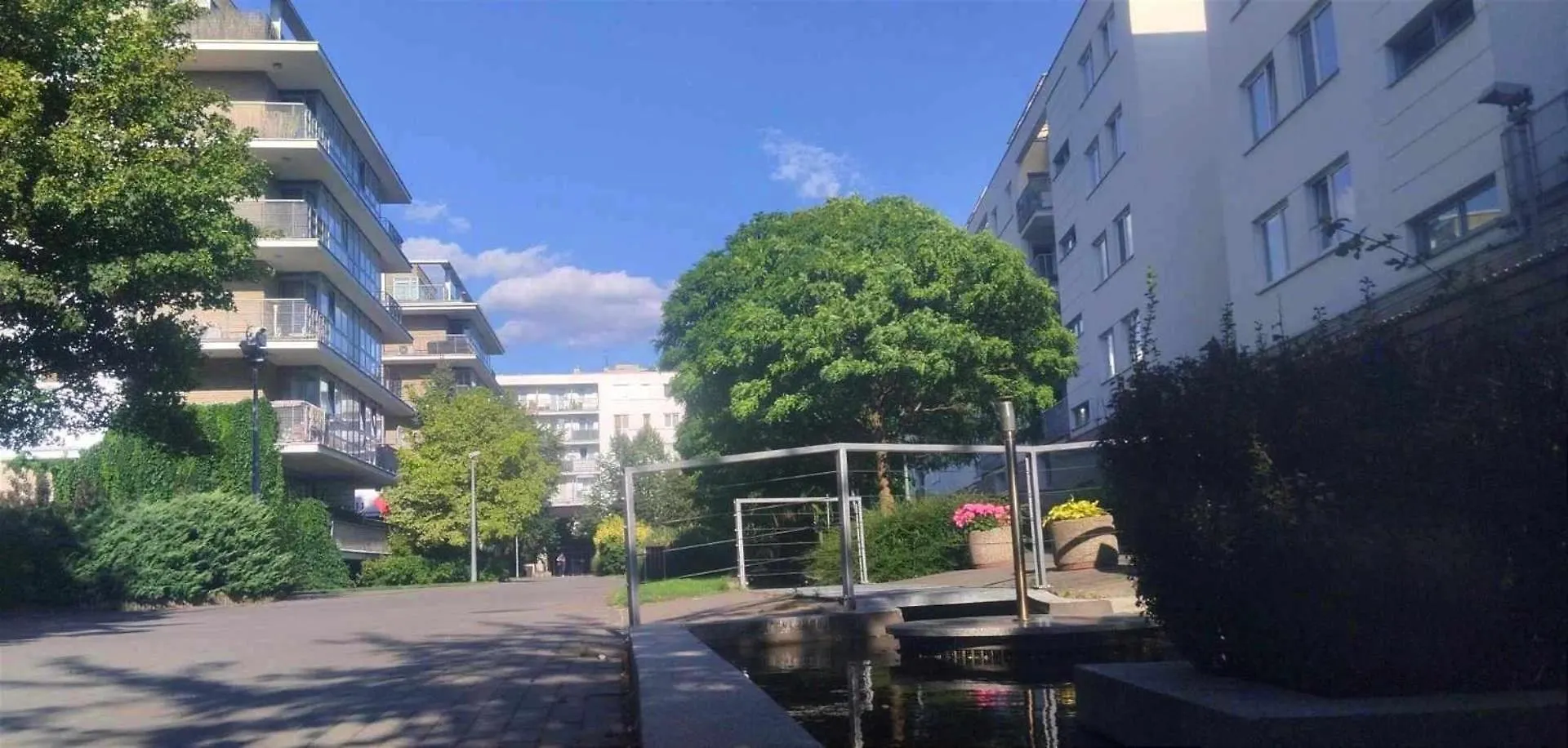 Apartament Wola Piec Pokoi Od 2 Do 5 Dni Warsaw